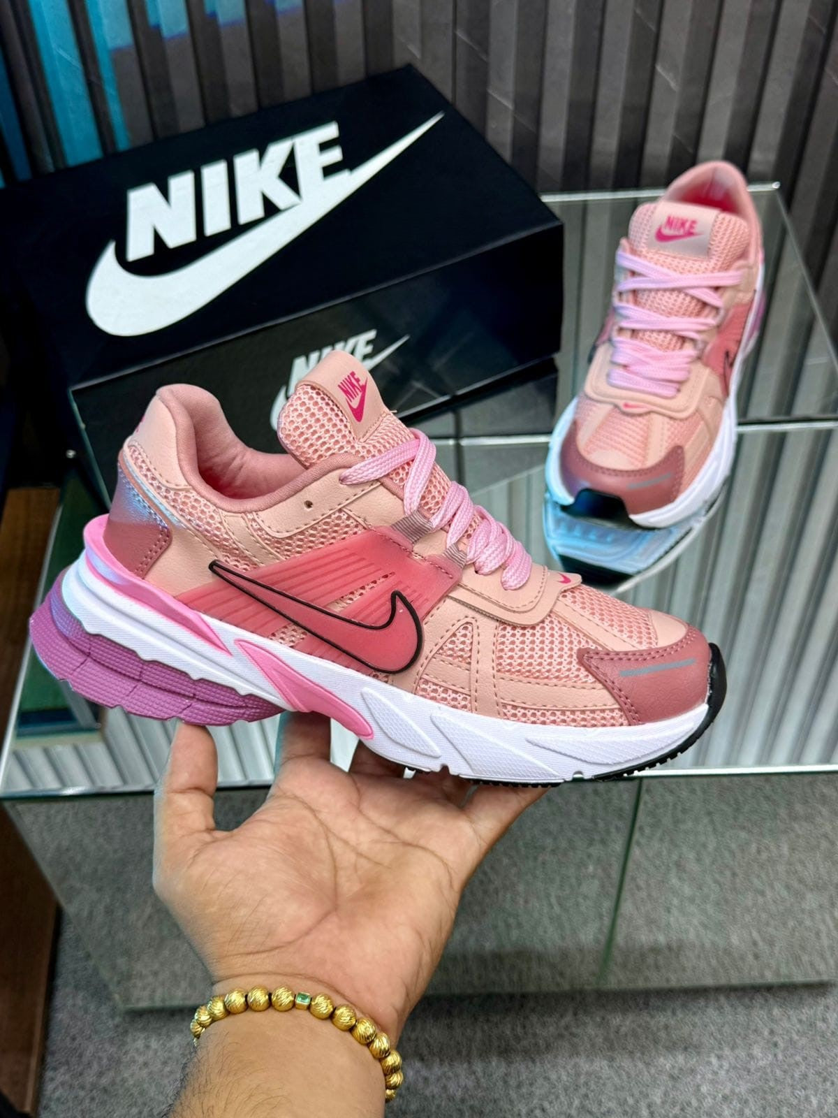 Tenis Nike V2k Run Mujer
